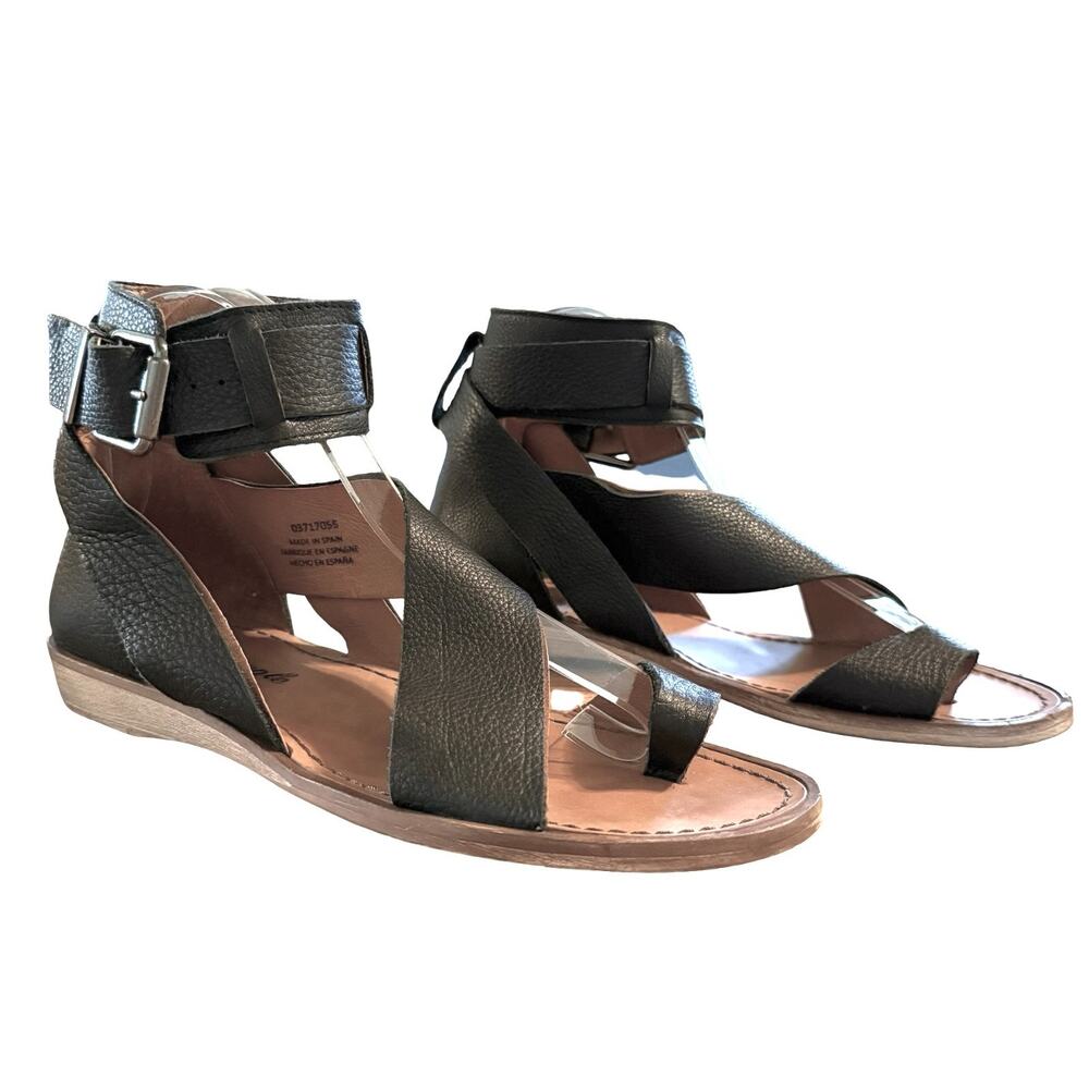 Free People Vale Boot Sandals Toe Ring Black Leather Boho Flats Shoes sz 38 / 8